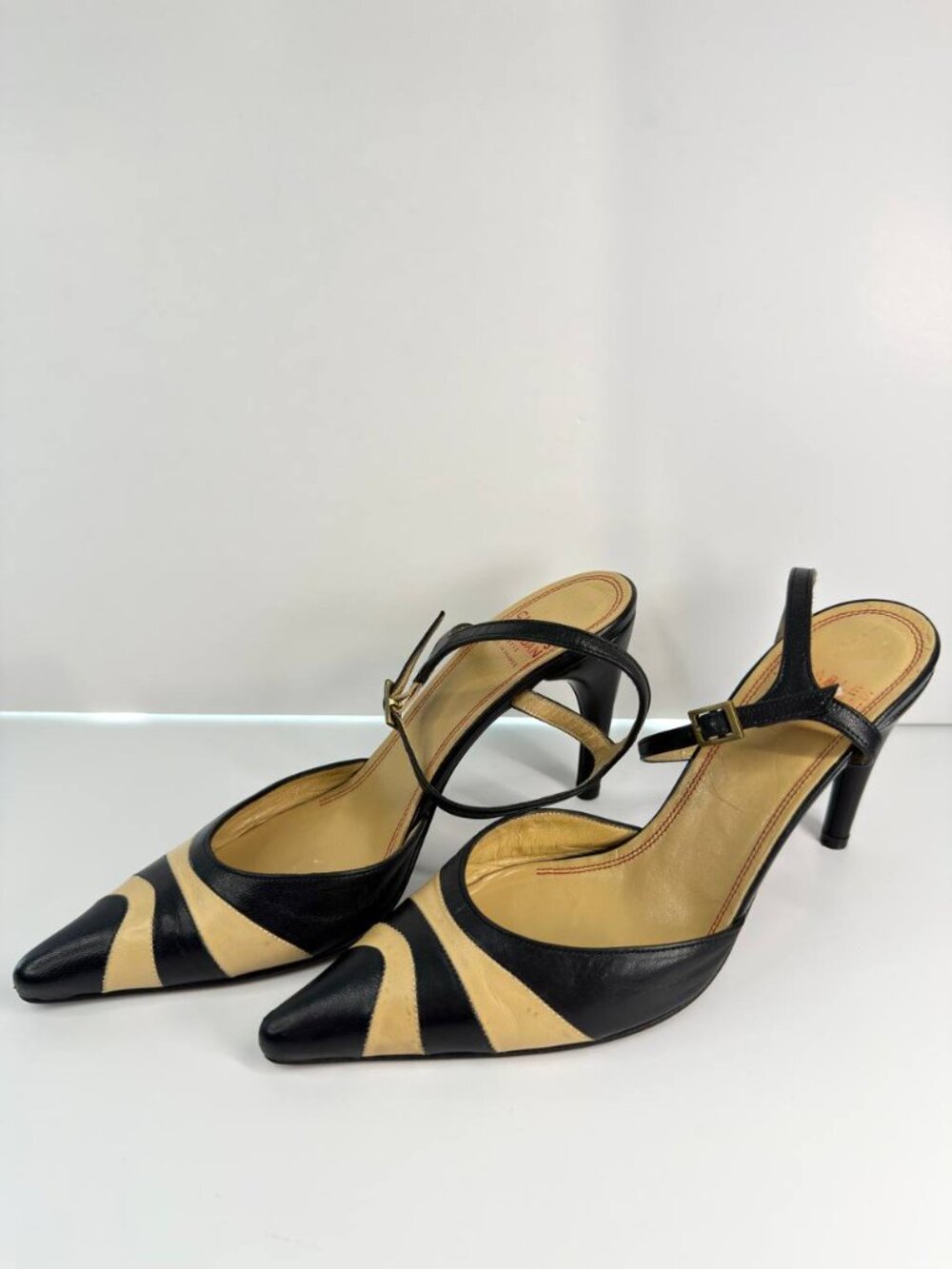 Charles Jourdan Paris Leather Heels – Women’s US 5.5